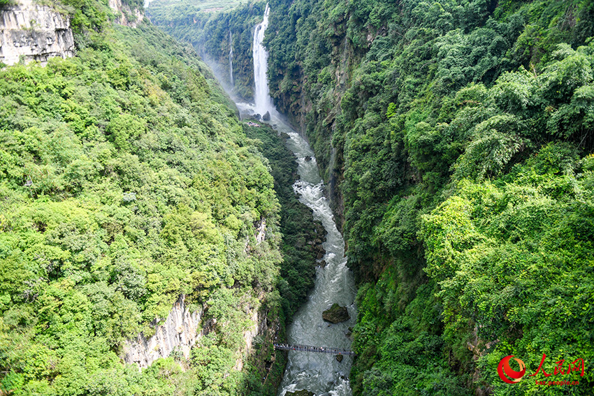 Синъи, Гуйчжоу: та??ажайып шы?дар мен тере? а??арлар