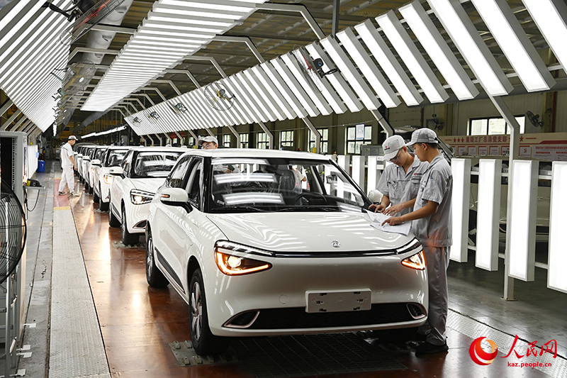 Ал?аш?ы жет? айда жа?а энергетикалы? к?л?ктерд?? сатылымы жа?а к?л?ктерд?? жалпы сатылымыны? 45%-на жетт?