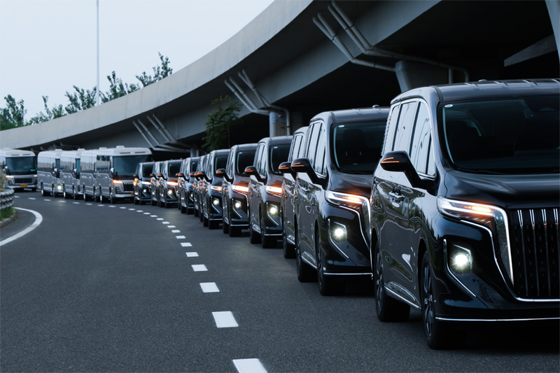 Hongqi авток?л?г? Тяньцзинь ШЫ? саммит?н?? ресми ?ызмет к?рсету к?л?г? бренд?не айналды