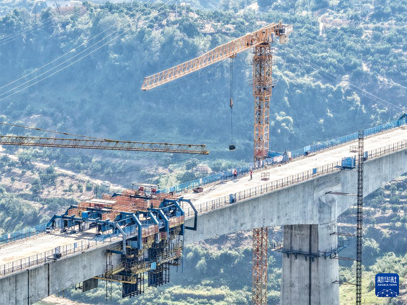 Чунцин-Ваньчжоу ж?рдек тем?ржолыны? Цюйси ?зен? к?п?р? т?й?ст?р?лд?