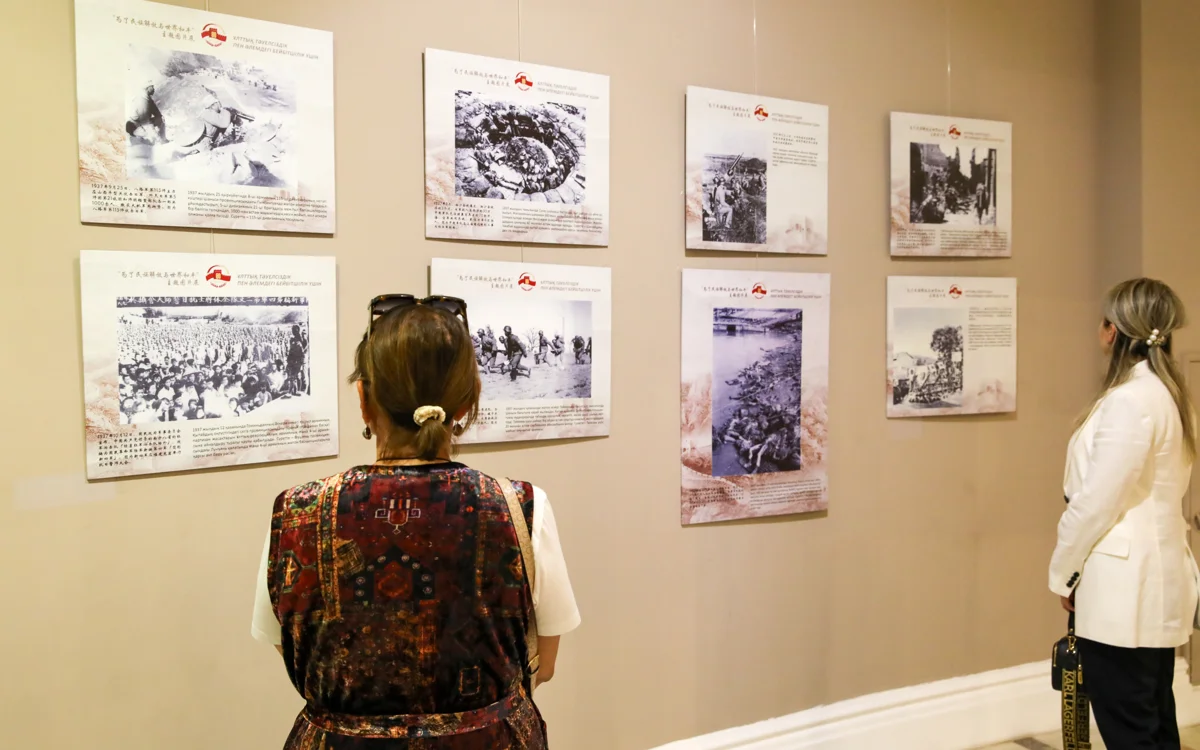 Астанада ?ытайды? Жапон шап?ыншыларына ?арсы же??с?не арнал?ан фоток?рме ашылды