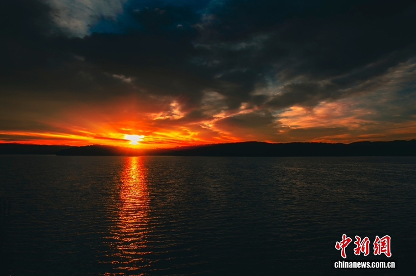 Алтай: Шы?жа?ны? солт?ст?г?ндег? т?ске оран?ан к?з