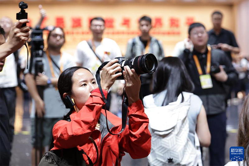 Шетелд?к ж?не отанды? 200-ге жуы? т?лш? ?ытай хал?ыны? Жапон?а ?арсы со?ысыны? мемориалды? залына зиярат етт?