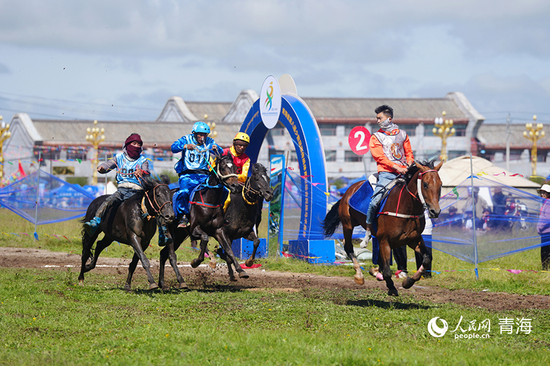 Жайлауда?ы желмен жарыс?ан жыл?ылар